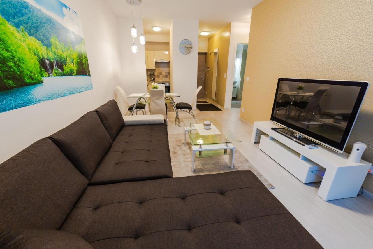 Corvin Promenade With Free Parking Apartment บูดาเปสต์ ภายนอก รูปภาพ